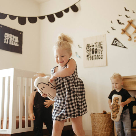 Scalloped Canvas Bunting - Black